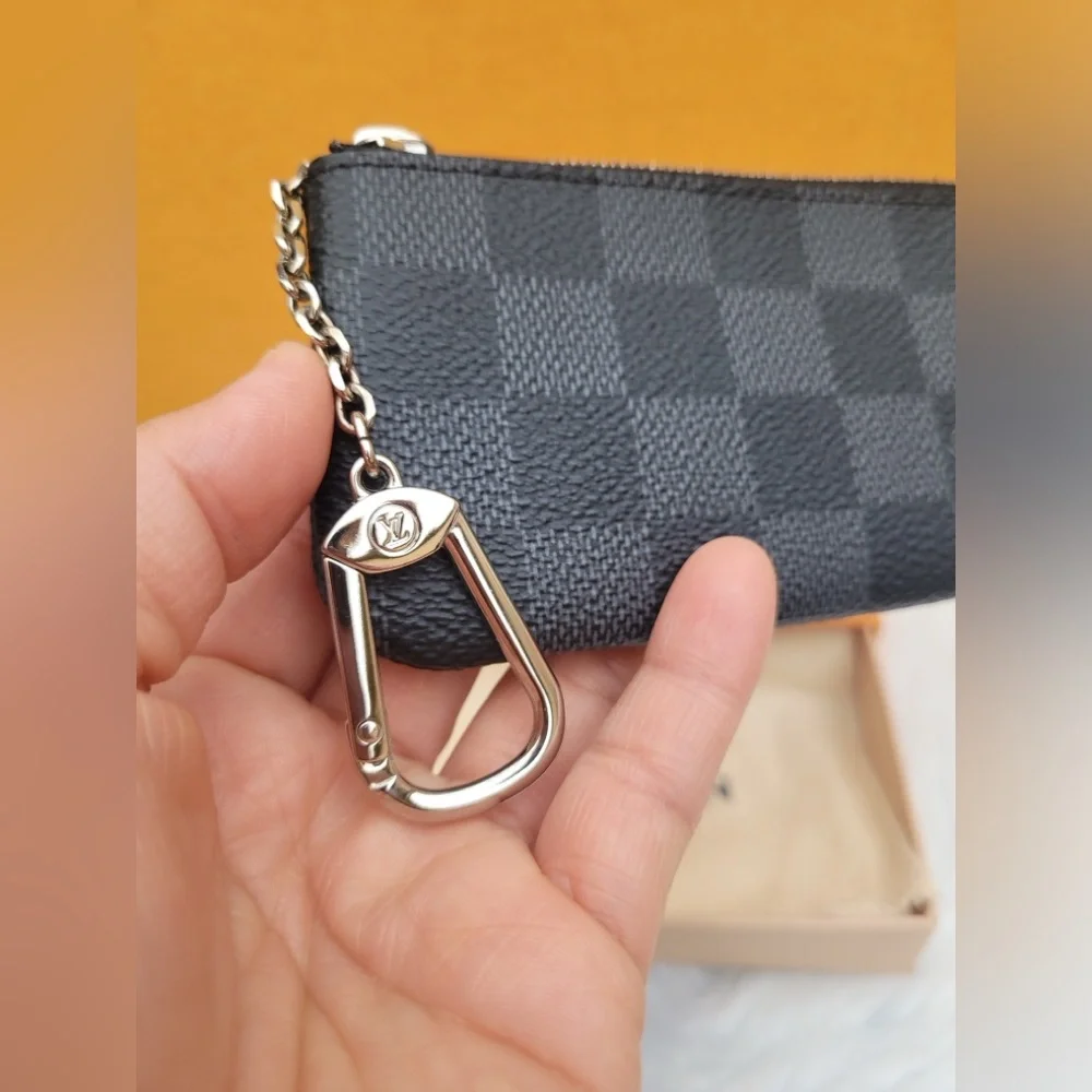 Graphite Key Cles/Pouch - Picture 3 of 12